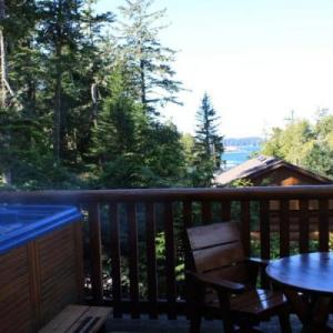 Coast Spas VANTAGE CURVE installed by The Comfort Zone Mobility Aids & Spas in Port Alberni, Vancouver Island, BC.  Call to set up an appointment for your onsite survey so that we can provide you with an accurate quote 250 724 4477 or email info@albernicomfortzone.com