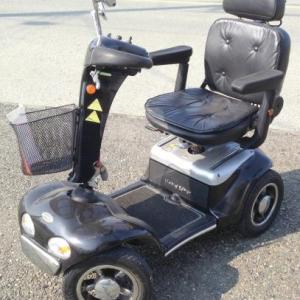 889 SL/SE Shoprider Scooter with 50 amp Batteries & 2 HP Motor