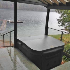 Coast Spas CASCADE HORIZON installed by The Comfort Zone Mobility Aids & Spas in Port Alberni, Vancouver Island, BC.  Call to set up an appointment for your onsite survey so that we can provide you with an accurate quote 250 724 4477 or email info@albernicomfortzone.com
