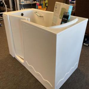 Discounted Floor Model Walk In Tub available for purchase at The Comfort Zone in Port Alberni. Call for pricing 250 724 4477