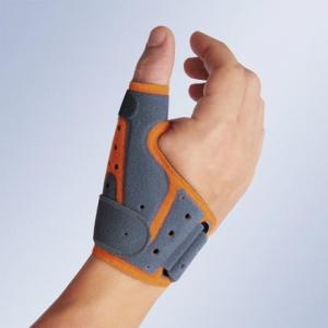 BREATHABLE THUMB IMMOBILISING SPLINT - Made of breathable velour, which has orifices on the surface to facilitate the movement of air. Malleable aluminium splint which can be shaped to the morphology of the patient. Bilateral design which can be adapted for both the left and right hand. Closing system with a velour strap, and hook closure. Call The Comfort Zone Mobility Aids & Spas for Pricing 250 724 4477 or email info@albernicomfortzone.com