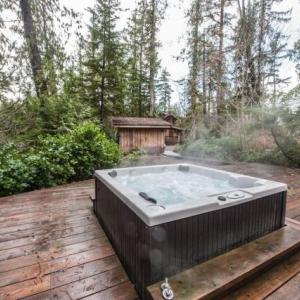 Coast Spas NORTHWIND 7L installed by The Comfort Zone Mobility Aids & Spas in Port Alberni, Vancouver Island, BC.  Call to set up an appointment for your onsite survey so that we can provide you with an accurate quote 250 724 4477 or email info@albernicomfortzone.com